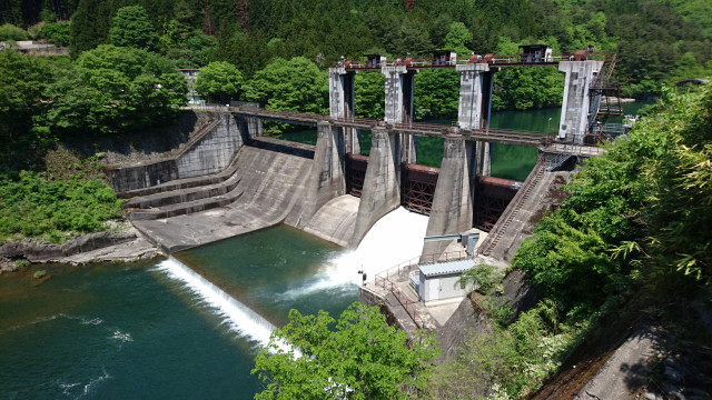 小網ダム